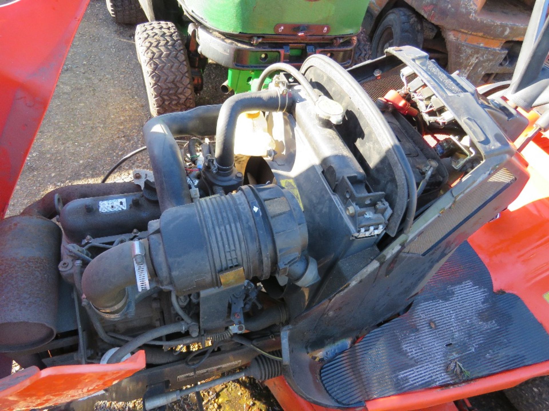 KUBOTA G21 RIDE ON TRACTOR MOWER. YEAR 2004. 1240 REC HRS. SN:10519. WHEN TESTED WAS SEEN TO DRIVE, - Bild 7 aus 7