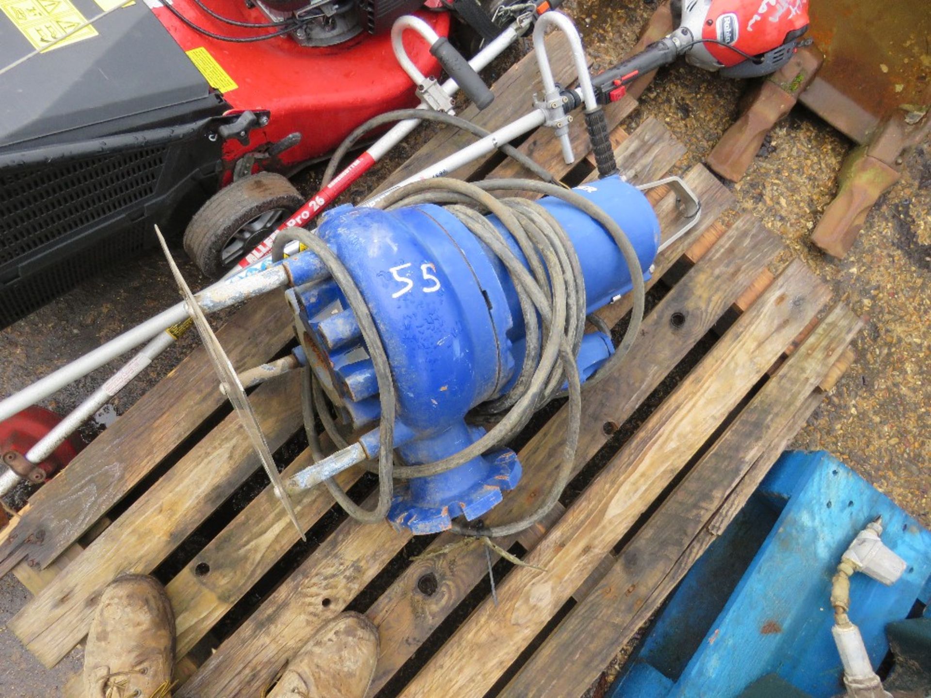 LARGE SIZED SUBMERSIBLE WATER PUMP.