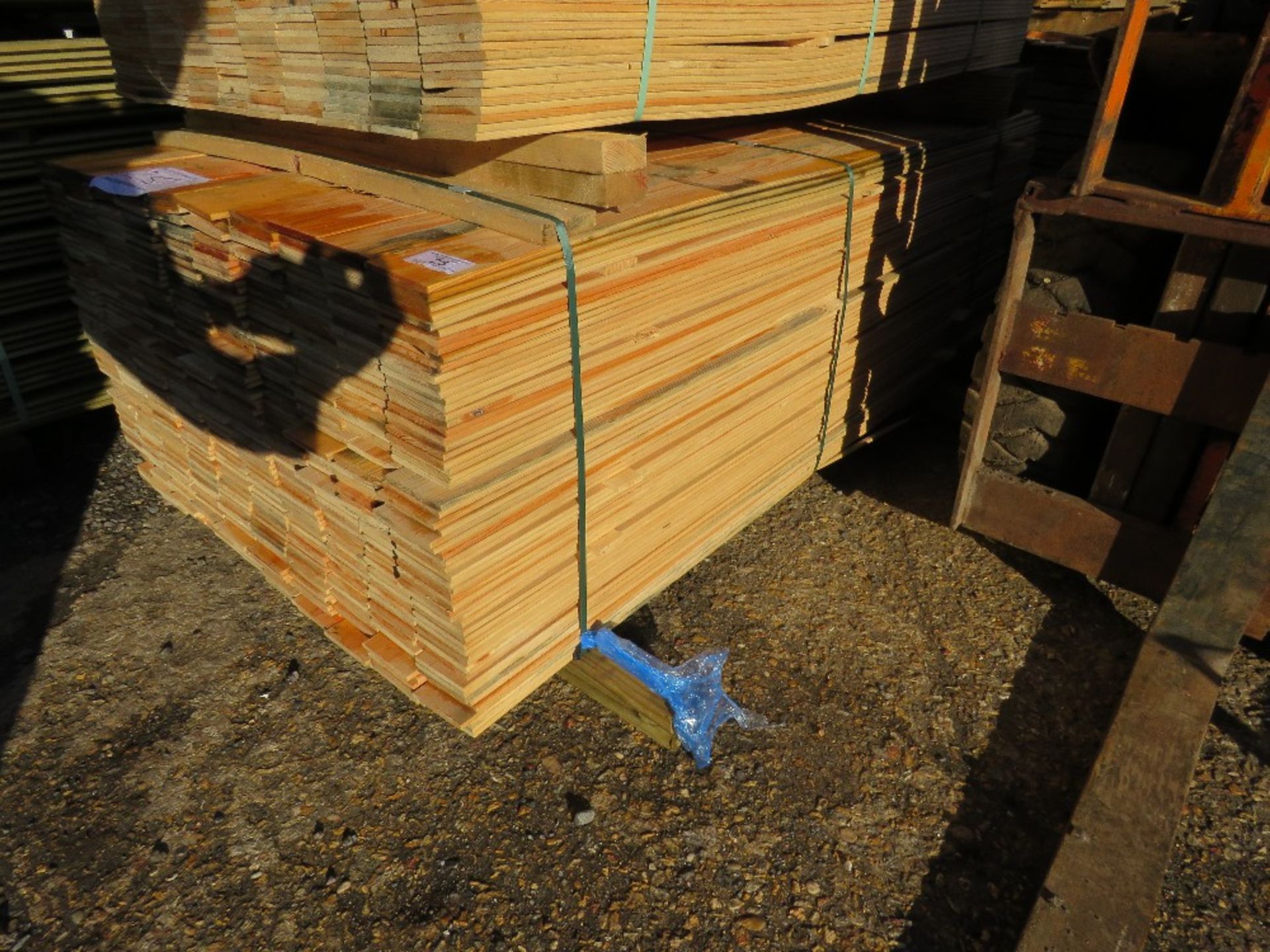 PACK OF UNTREATED MACHINED FLAT FENCE CLADDING BOARDS. 1.74M X 10CM APPROX. - Image 2 of 5