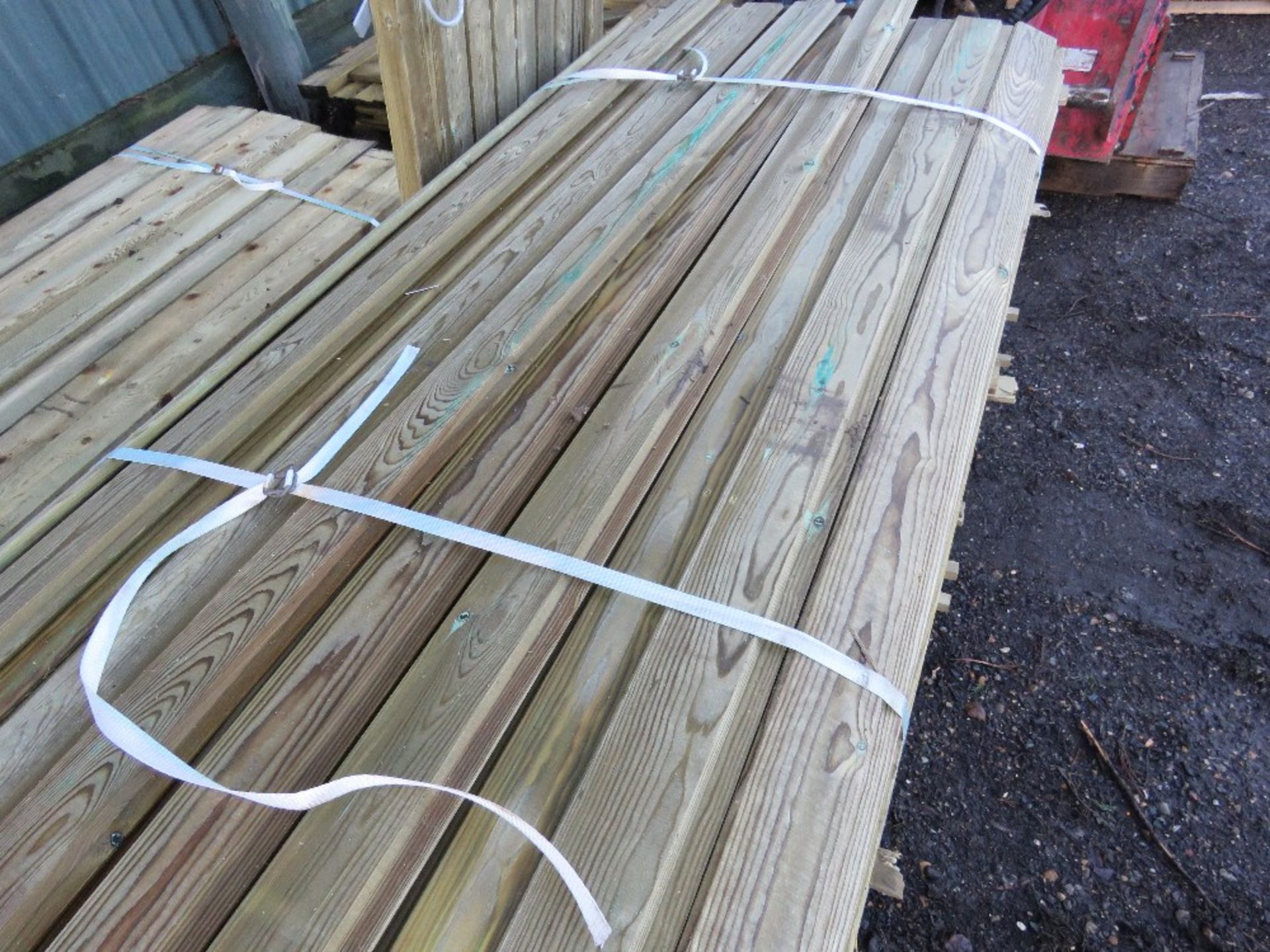 PACK OF SHIPLAP TIMBER CLADDING BOARDS, 1.83 M X 10CM WIDTH APPROX. - Image 3 of 3