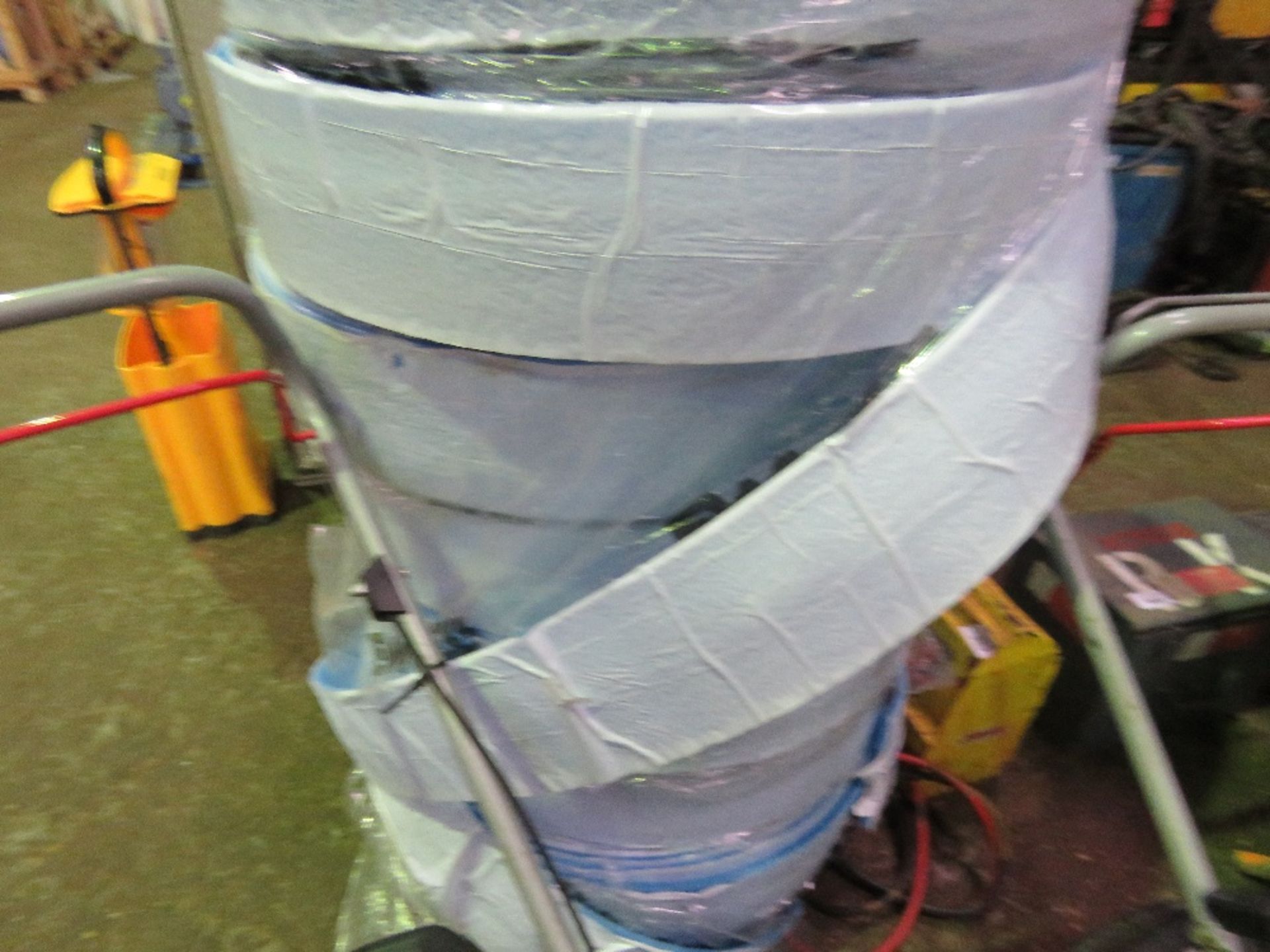 8 X ROLLS OF EWWELL SELF ADHESIVE GAP FILLING FOAM STRIP. - Image 3 of 4