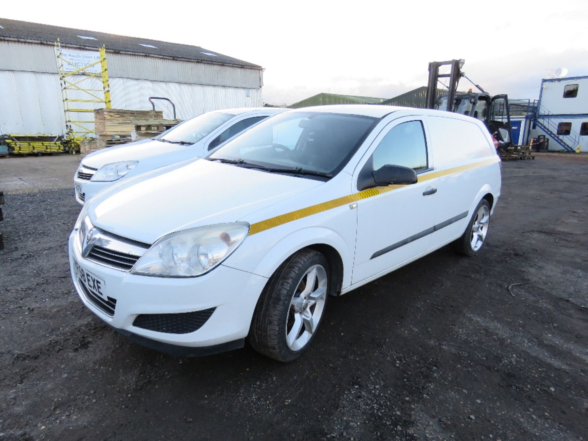 ASTRA DIESEL VAN, REG:YF58 EXE. 150,307 REC MILES. - Image 2 of 7