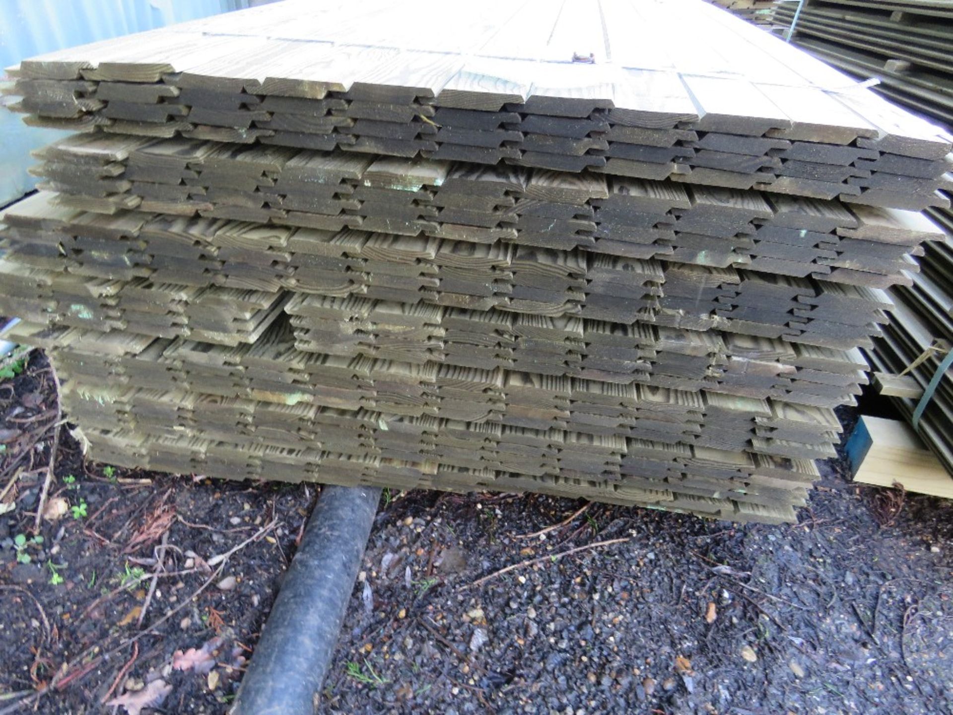 PACK OF SHIPLAP TIMBER CLADDING BOARDS, 1.72 M X 10CM WIDTH APPROX. - Image 2 of 3