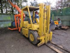 CATERPILLAR V80C DIESEL FORKLIFT. WHEN TESTED WAS SEEN TO RUN, DRIVE, BRAKE, LIFT AND LOWER.