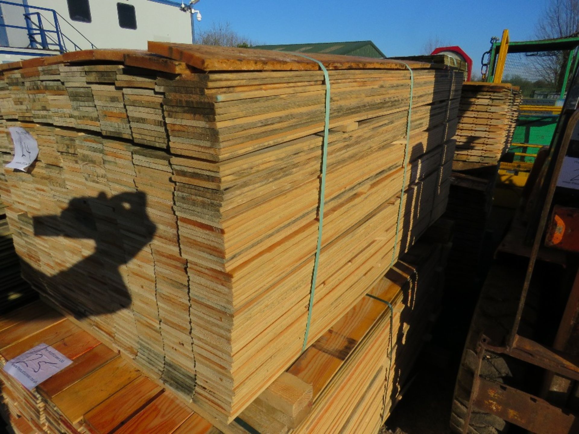 PACK OF UNTREATED MACHINED FLAT FENCE CLADDING BOARDS. 1.44M X 10CM APPROX.
