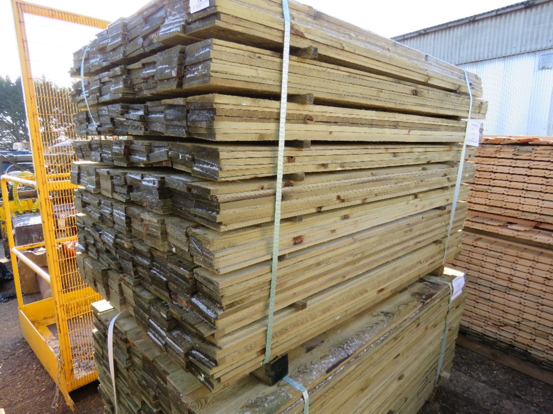 EXTRA LARGE PACK OF TREATED FEATHER EDGE FENCE CLADDING TIMBERS. 1.5M X 10CM WIDTH APPROX. - Image 2 of 5