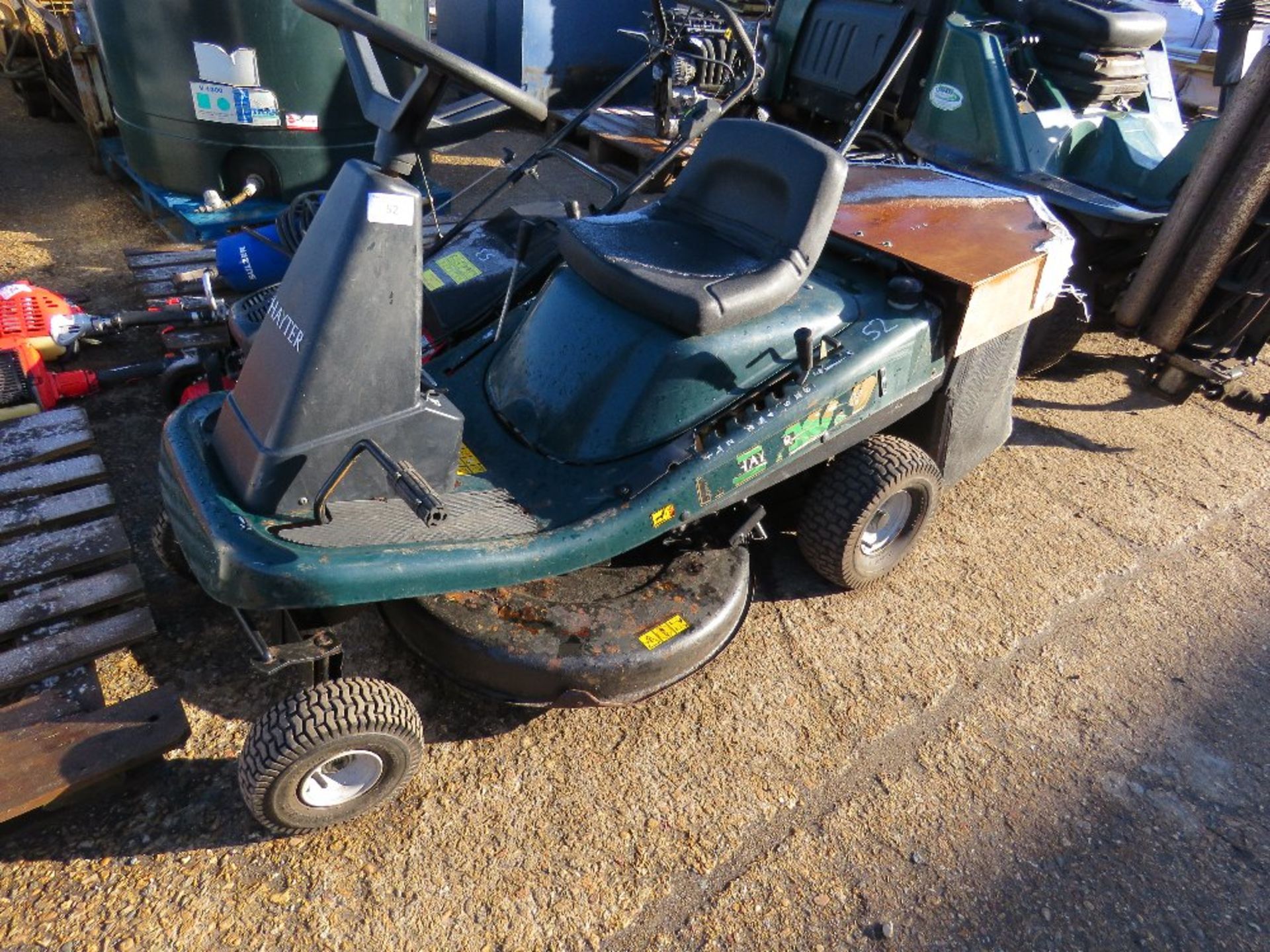 HAYTER RIDE ON MOWER WITH COLLECTOR. WHEN TESTED WAS SEEN TO DRIVE AND BLADES TURNED.