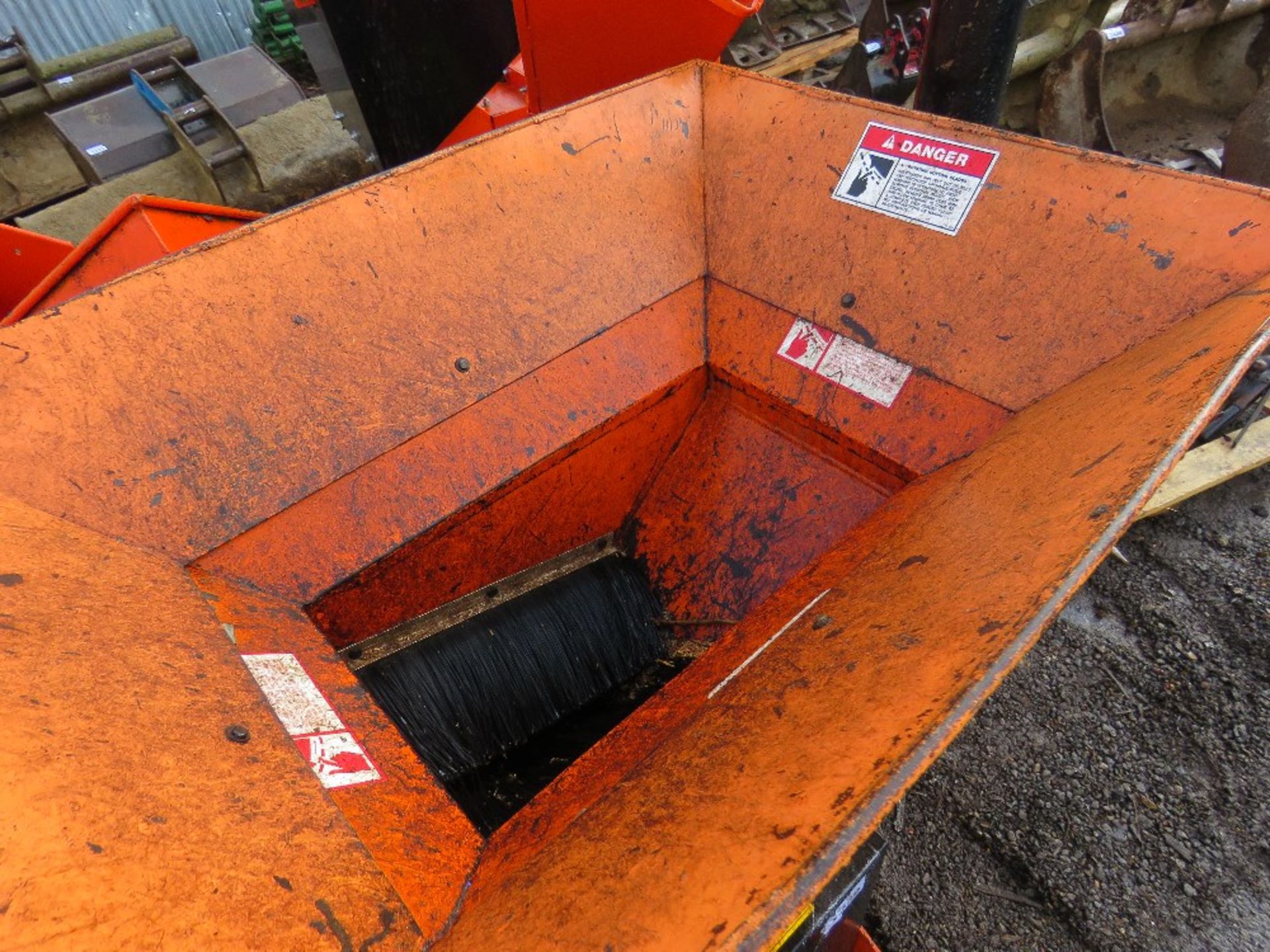 BEARCAT PTO DRIVEN TRACTOR MOUNTED SHREDDER. BOOKS IN OFFICE. - Image 2 of 5