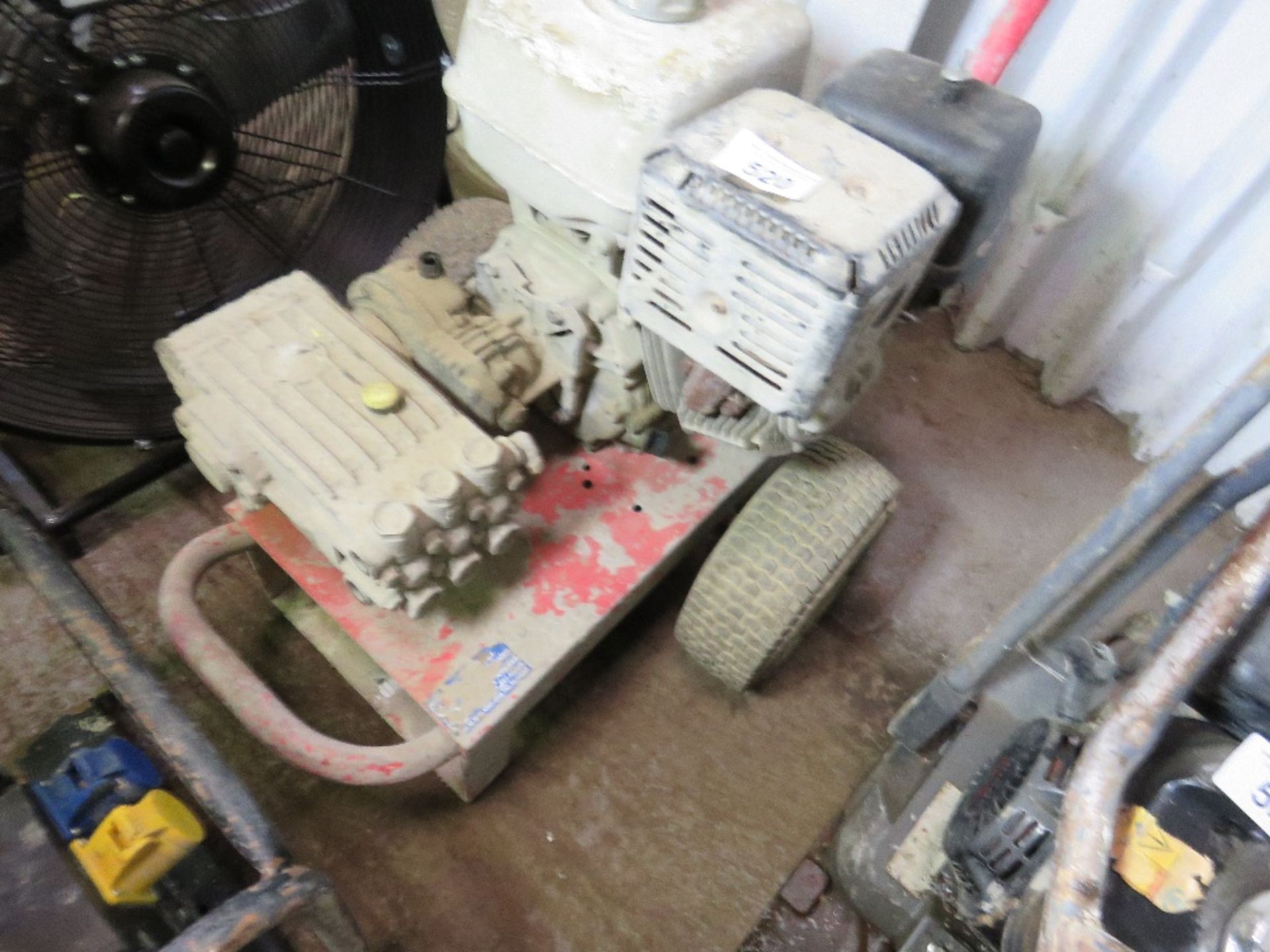 PETROL ENGINED PRESSURE WASHER, NO HOSE OR LANCE.UNTESTED, CONDITION UNKNOWN. - Image 3 of 3