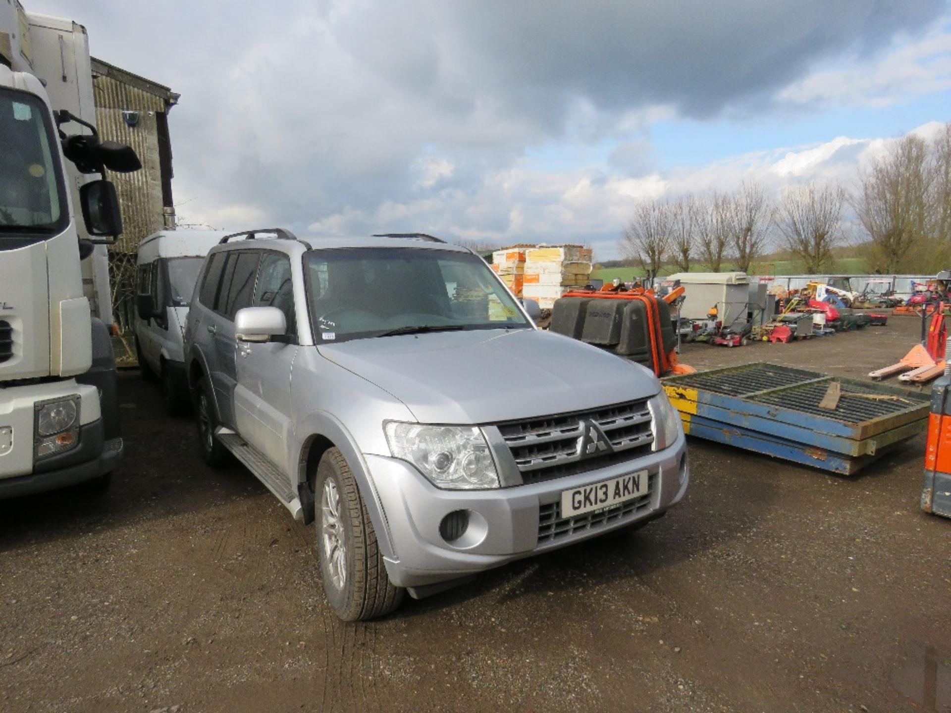 SHOGUN LWB SG2 4 WORK COMMERCIAL, AUTO, REG:GK13 AKN. WITH V5, TESTED TILL 29.03.2022. 220,769 REC