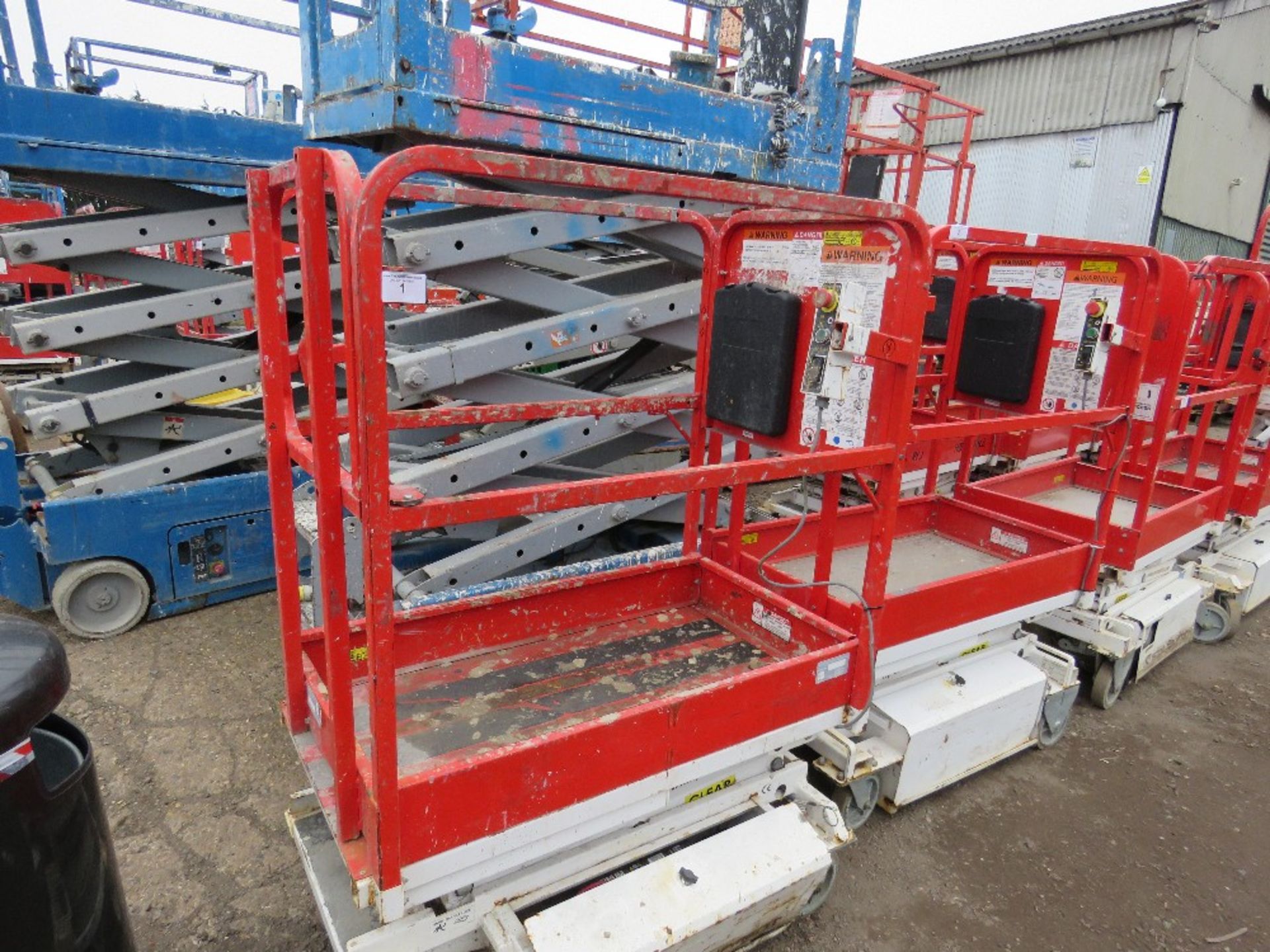 HYBRID HB830 SCISSOR LIFT ACCESS PLATFORM, 14FT MAX WORKING HEIGHT.