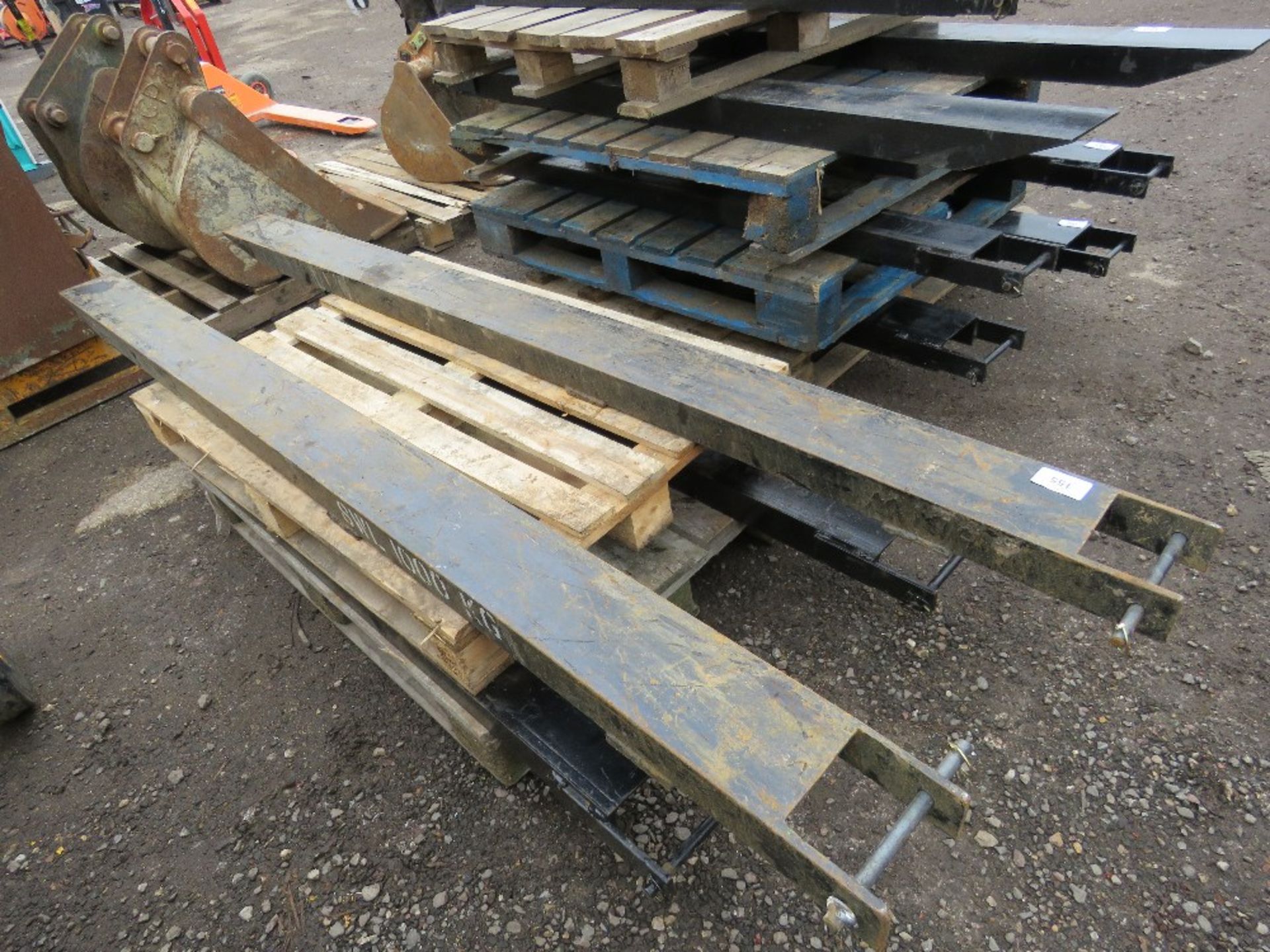 PAIR OF FORKLIFT EXTENSION SLEEVES/TINES, 8FT LENGTH. - Image 2 of 2