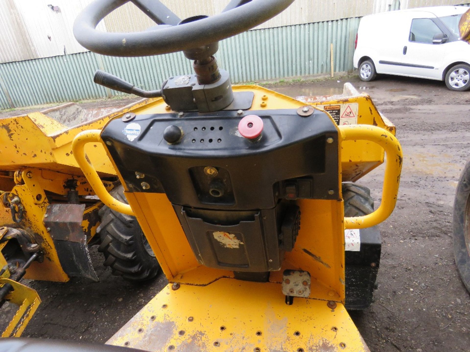 THWAITES 1 TONNE HIGH TIP DUMPER, YEAR 2004. 2776 REC HOURS. SN: SLCMZ01ZZ402A5433. - Image 5 of 8