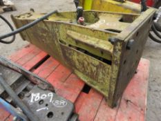 EXCAVATOR BREAKER BODY FOR 13 TONNE MACHINE APPROX.