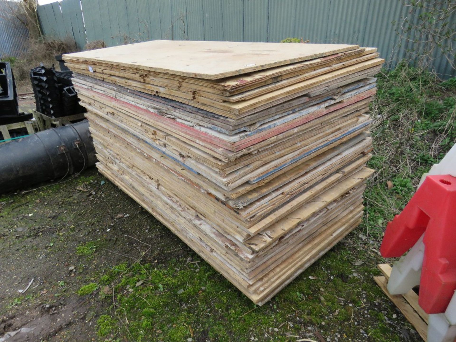 APPROXIMATELY 45X PRE USED TIMBER BOARDS/SHEETS. - Image 2 of 2