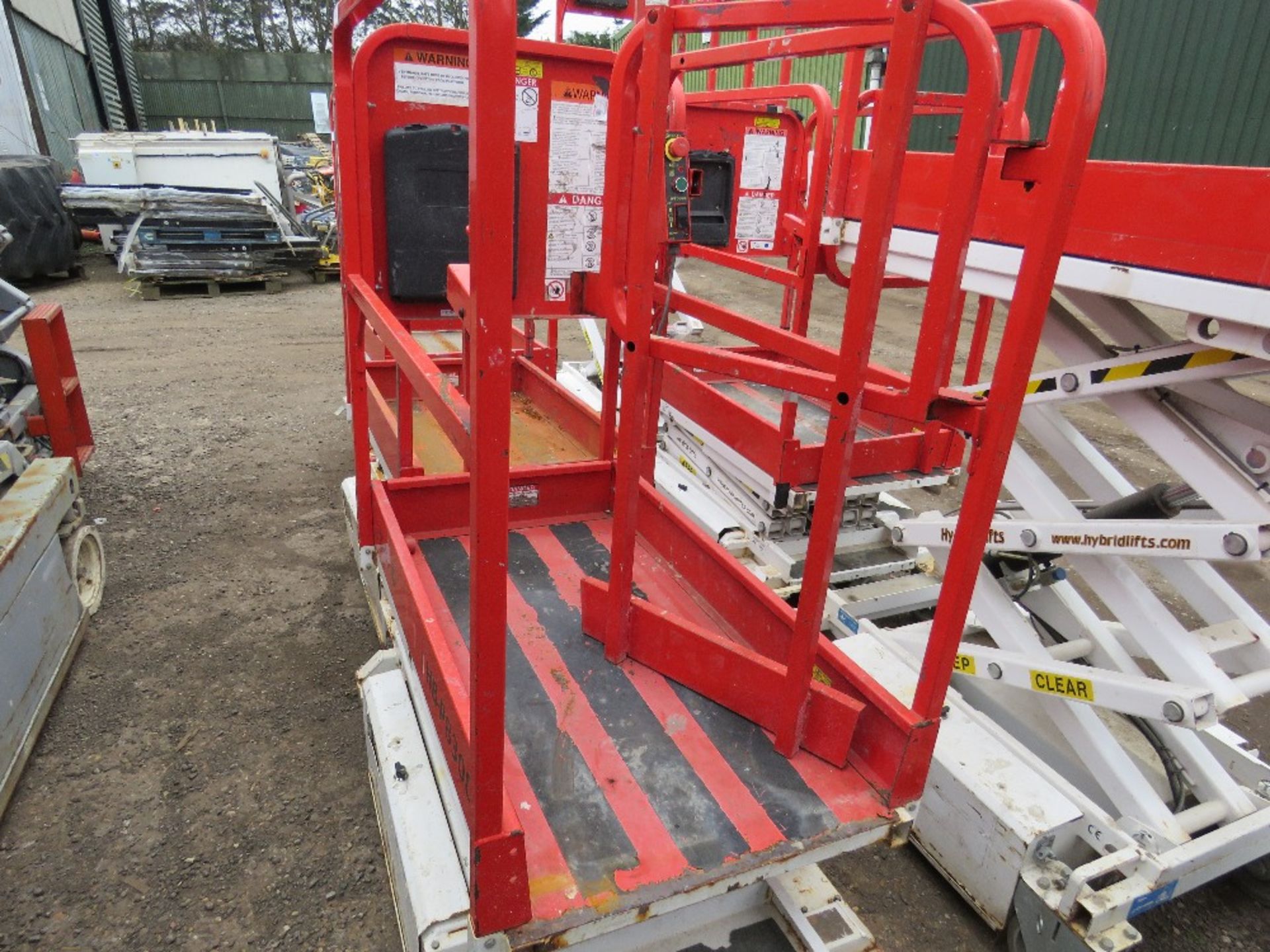 HYBRID HB830 SCISSOR LIFT ACCESS PLATFORM, 14FT MAX WORKING HEIGHT. - Image 2 of 5