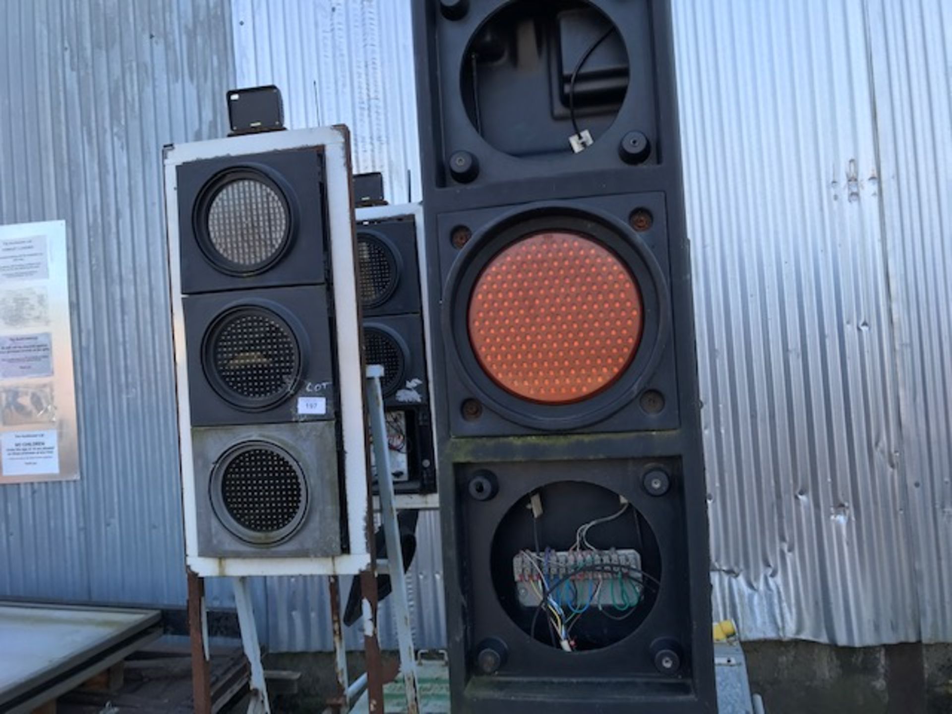 3 X PIKE MOBILE TRAFFIC LIGHTS FOR SPARES/REPAIR. - Image 4 of 7