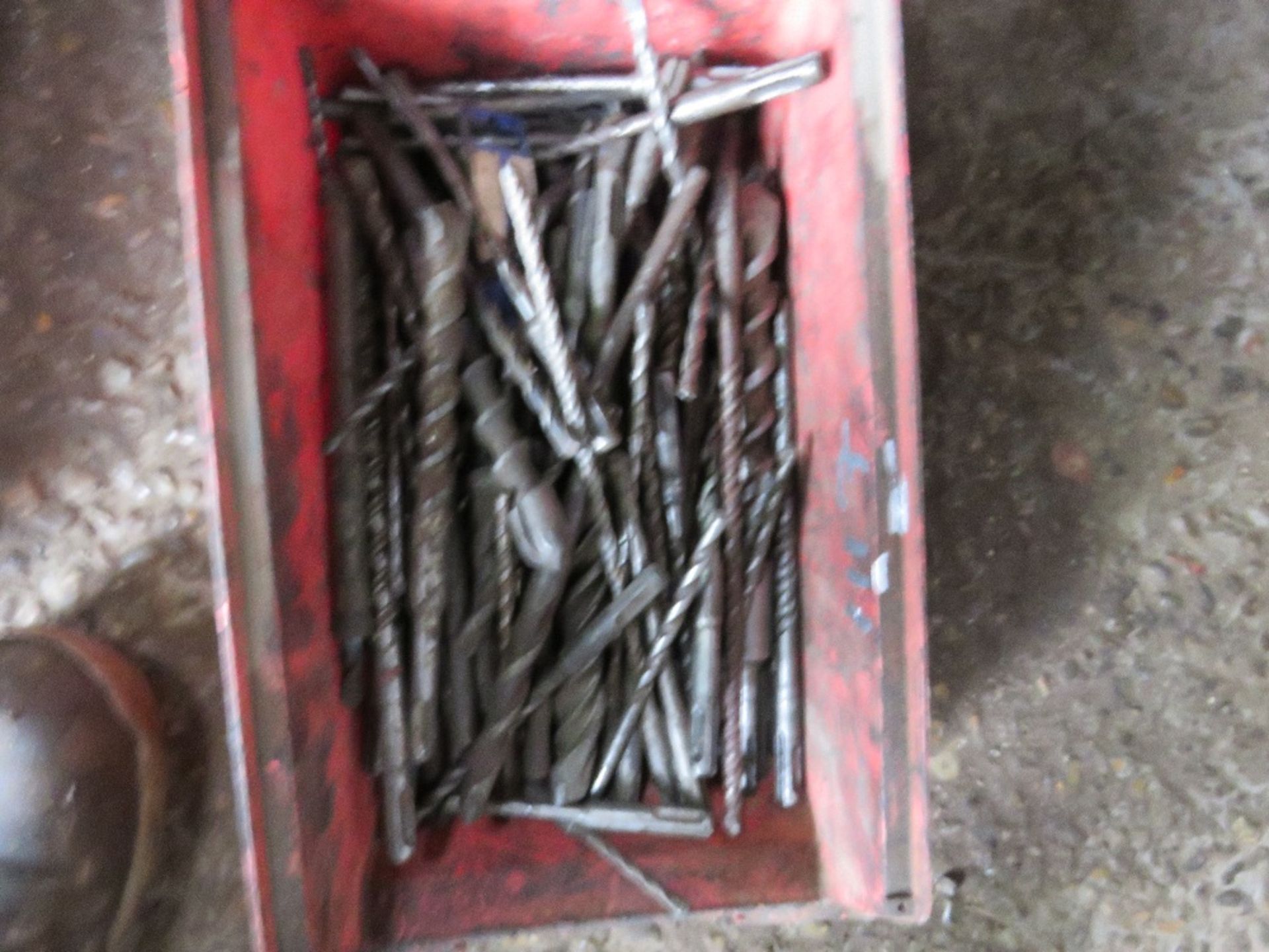 LINBIN OF DRILL BITS.