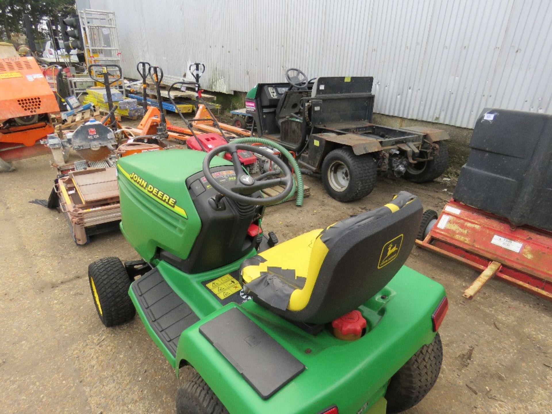 JOHN DEERE 355 diesel ENGINED LAWN TRACTOR, CONDITION UNKNOWN. - Image 2 of 4