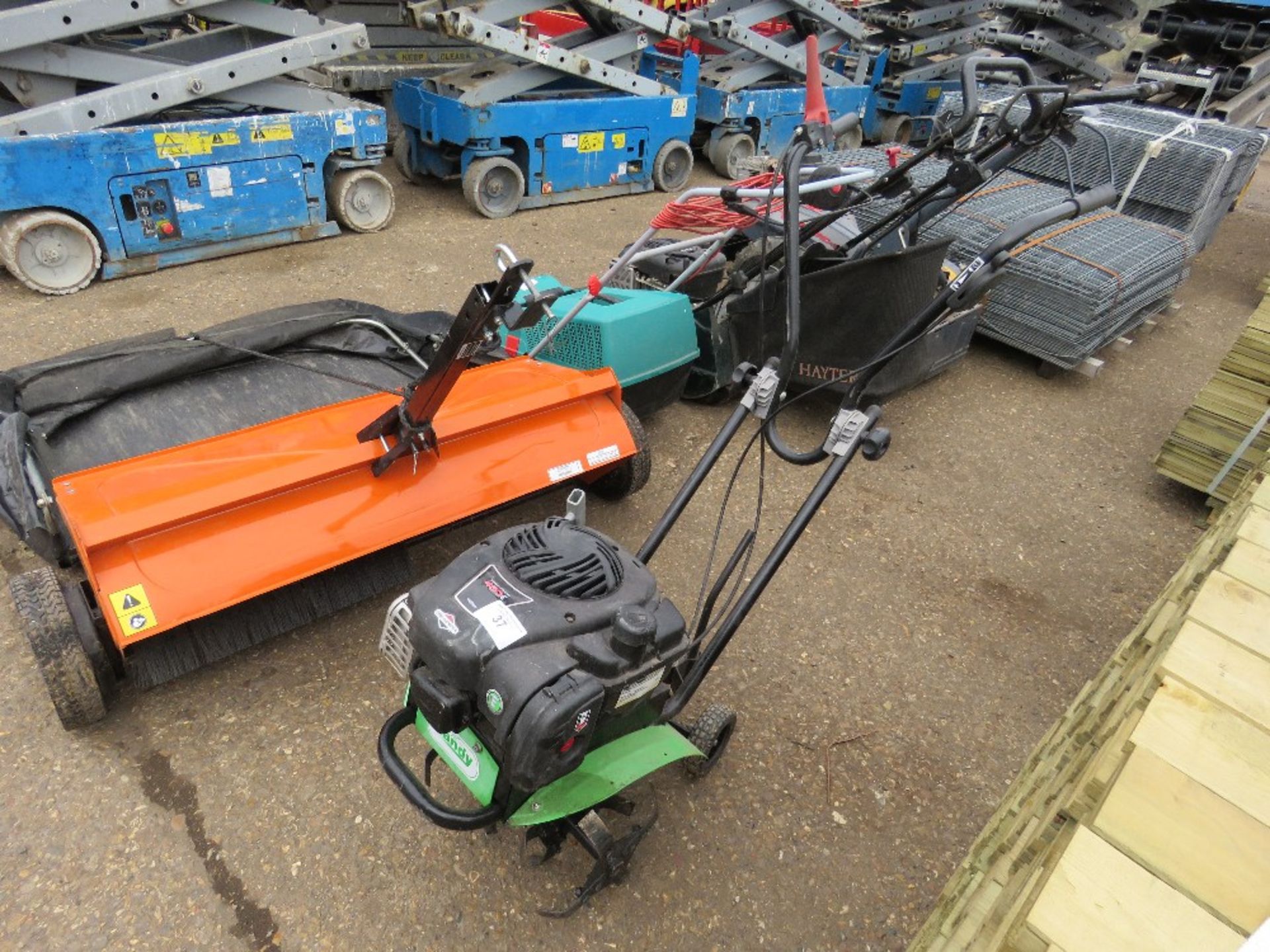 PETROL ENGINED HANDY ROTORVATOR CULTIVATOR. WHEN TESTED WAS SEEN TO RUN AND BLADES TURNED.