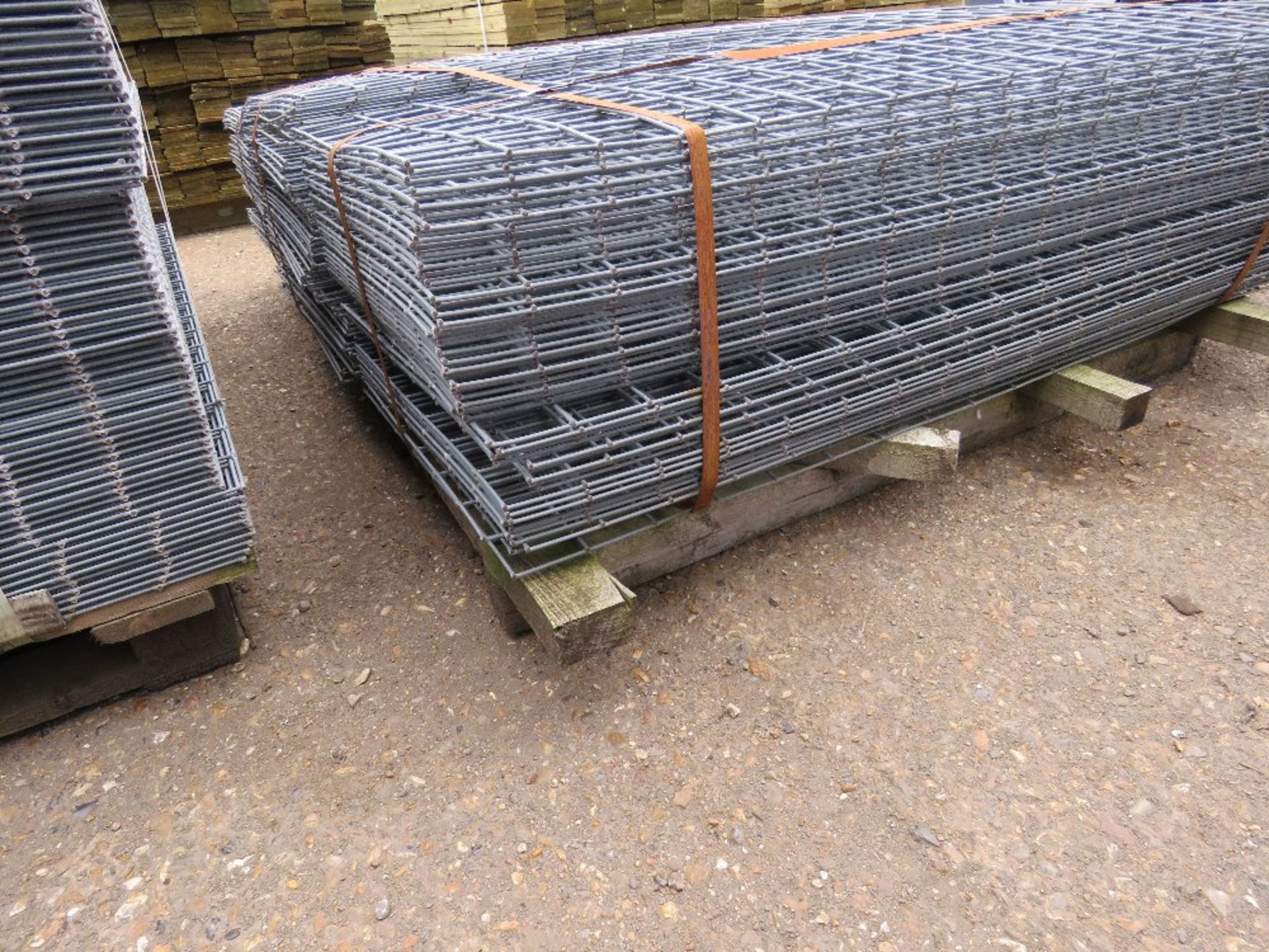 PALLET CONTAINING APPROXIMATELY 150NO MESH GRILLE PANELS, GALVANISED. 53.5CM X 137CM APPROX. - Image 2 of 2