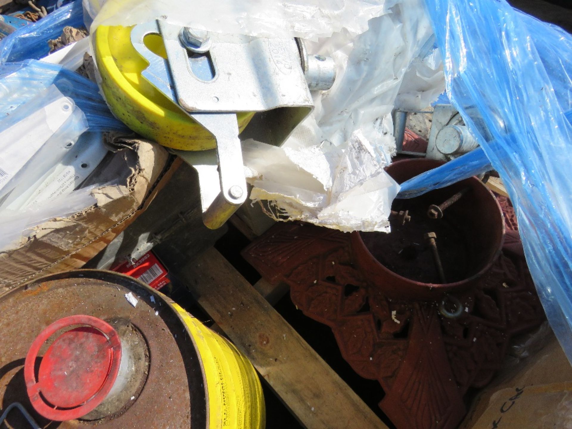 PALLET OF GLUES AND OTHER CONSTRUCTION RELATED ITEMS. - Image 3 of 6