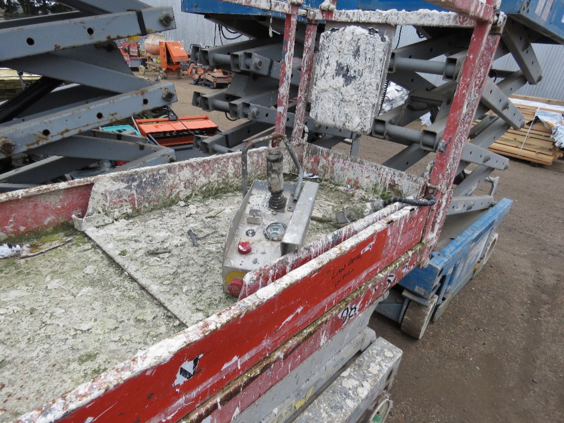 SKYJACK SJ111 3219 SCISSOR LIFT ACCESS PLATFORM, 6.57M MAX WORKING HEIGHT. SN:22013480. WHEN TESTED - Image 2 of 4