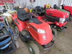 MOUNTFIELD 1430H PETROL RIDE ON MOWER. HYDRO DRIVE. WITH COLLECTOR. WHEN TESTED WAS SEEN TO RUN AND