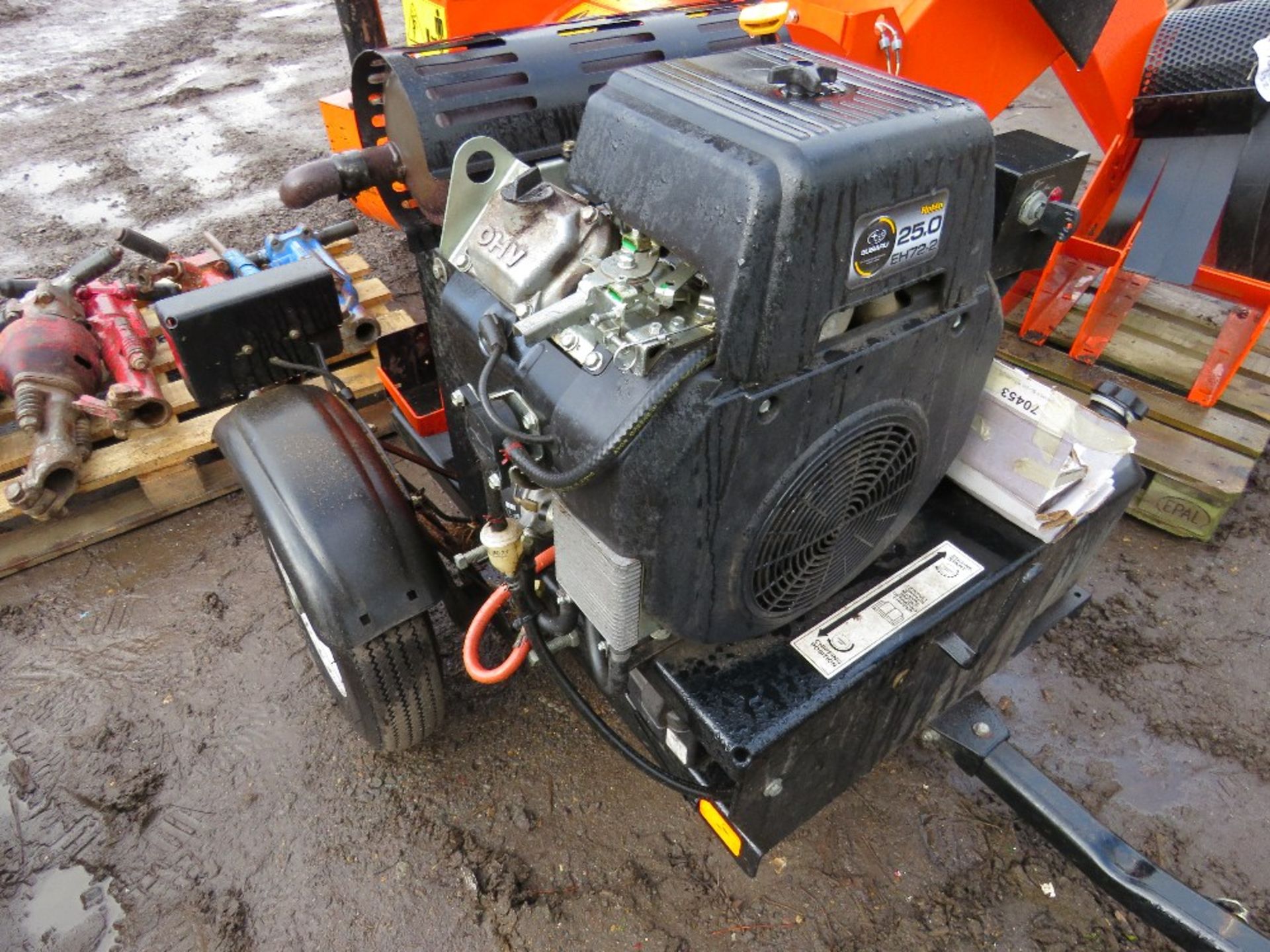 BEARCAT SC5720B TOWED SHREDDER UNIT YEAR 2012, WITH SPARE BLADES ETC. - Image 7 of 10