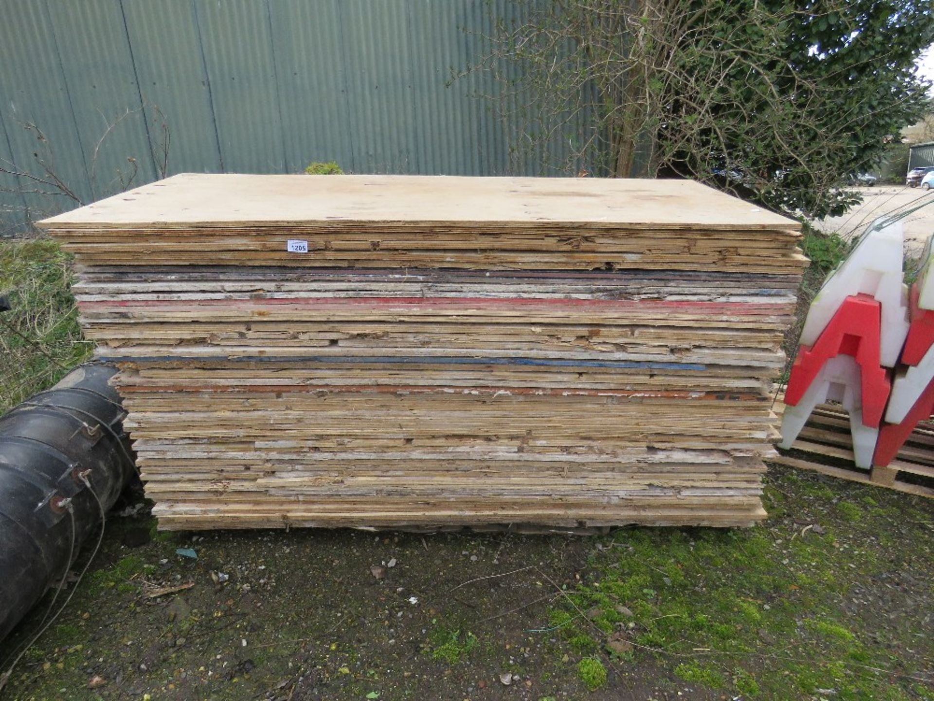 APPROXIMATELY 45X PRE USED TIMBER BOARDS/SHEETS.