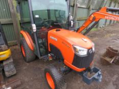 KUBOTA B2350 4WD CABBED COMPACT TRACTOR, 958 REC HOURS. REG:SP16 CNX WITH V5.