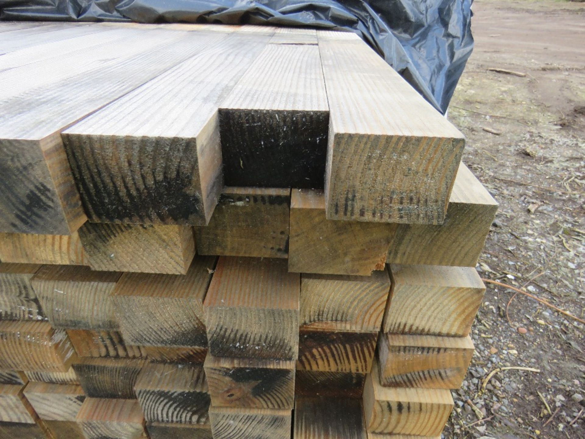 LARGE PACK OF APPROXIMATELY 100NO TIMBER POSTS, 2.7M X 7CM X 5.5CM APPROX. - Image 3 of 3