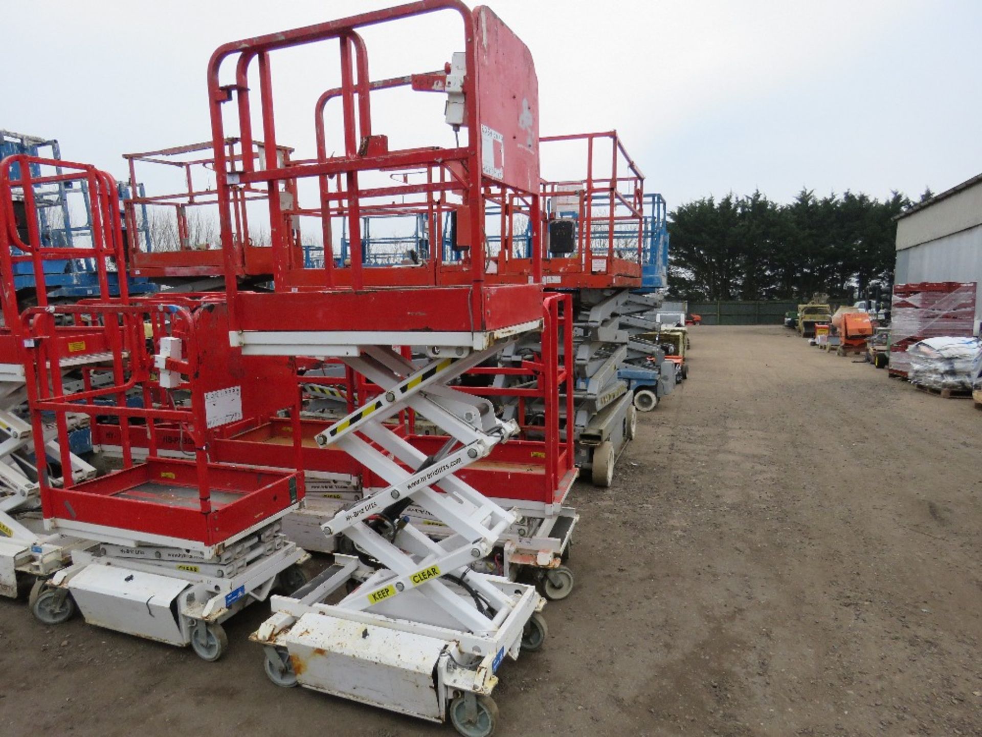 HYBRID HB830 SCISSOR LIFT ACCESS PLATFORM, 14FT MAX WORKING HEIGHT. SN:E0510097.WHEN TESTED WAS SEEN