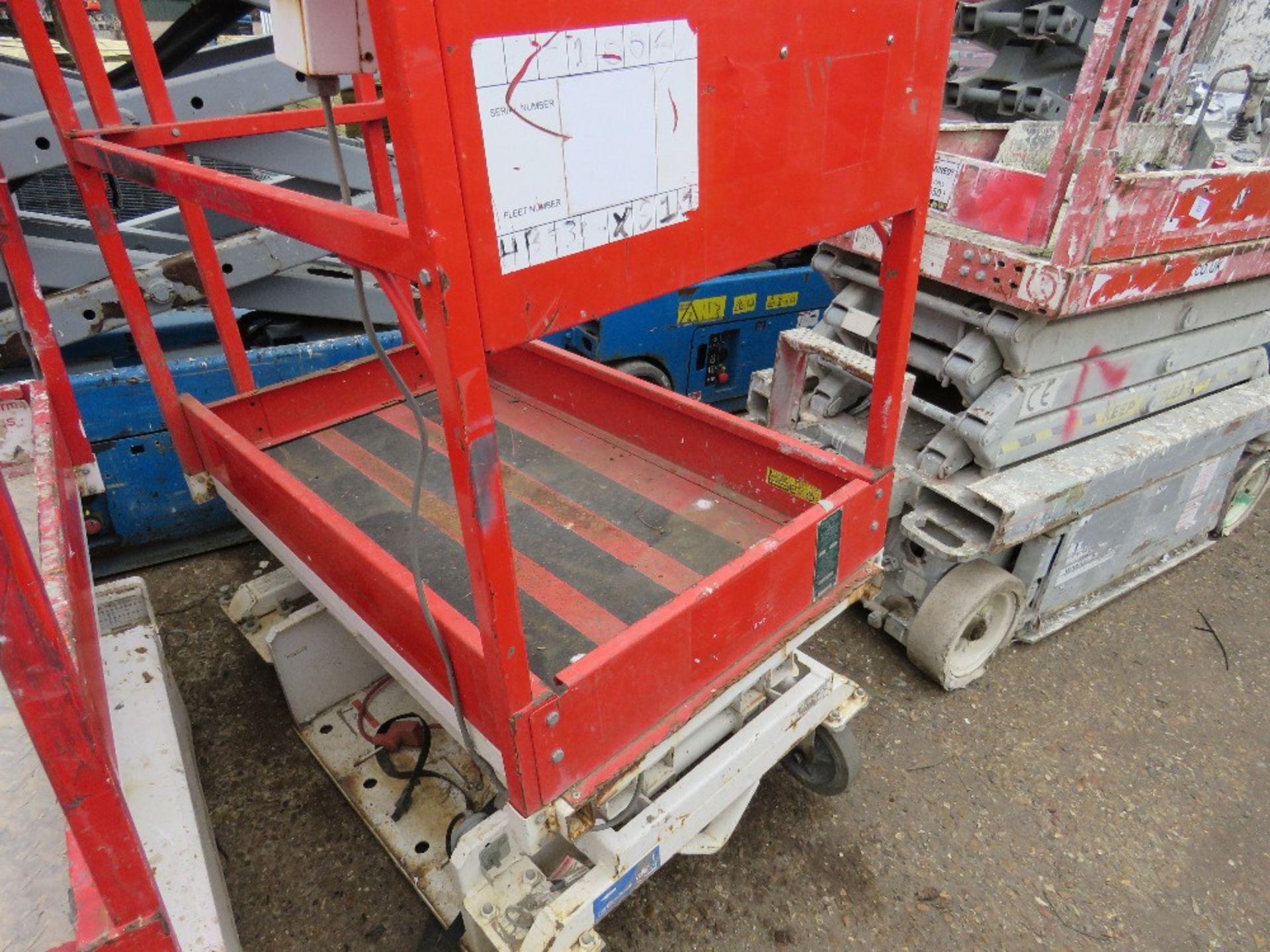 HYBRID HB830 SCISSOR LIFT ACCESS PLATFORM, 14FT MAX WORKING HEIGHT. SN:E0510647. UNTESTED, CONDITION - Image 2 of 2