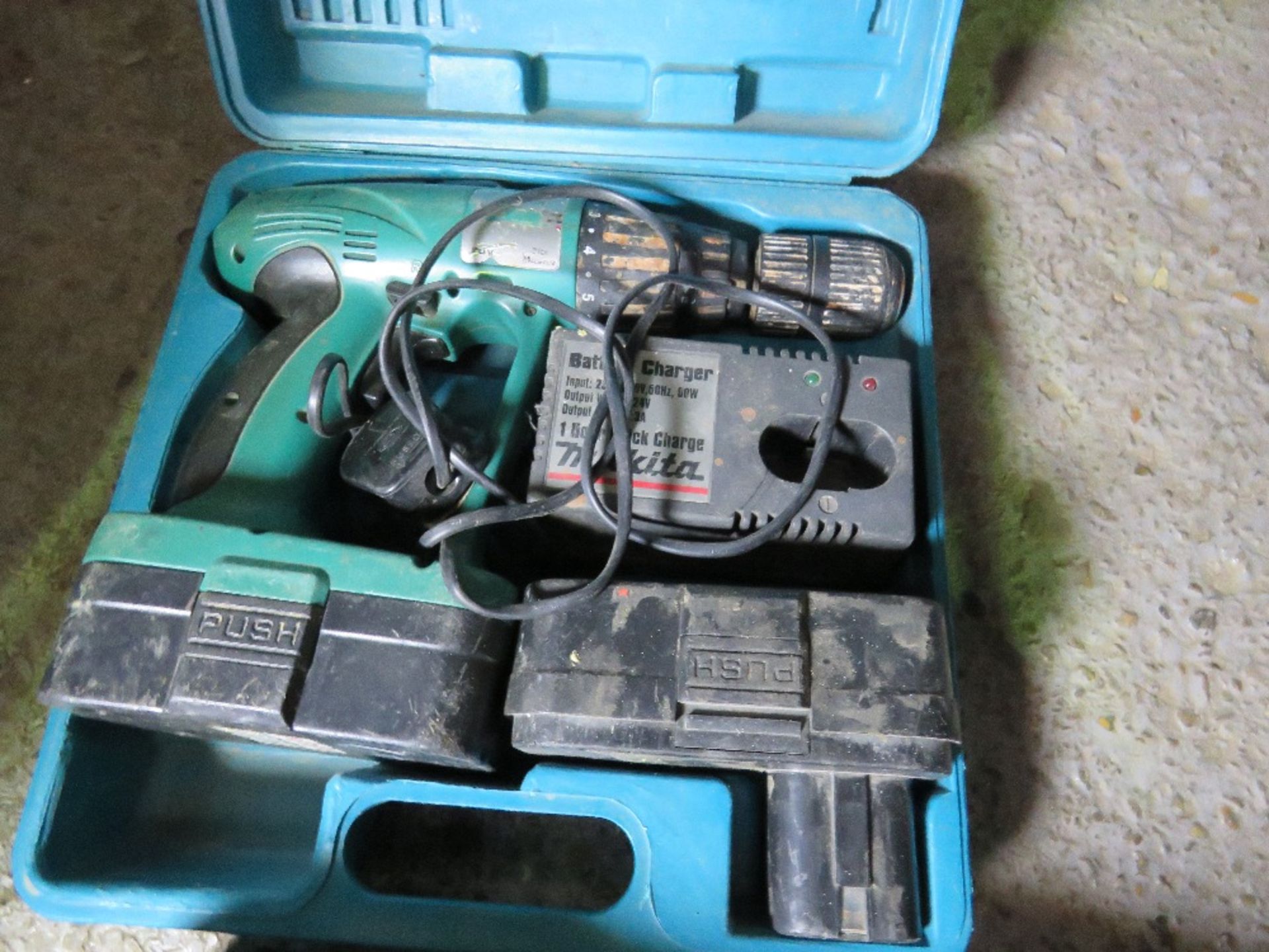 3 X BATTERY DRILLS IN CASES. - Image 4 of 4