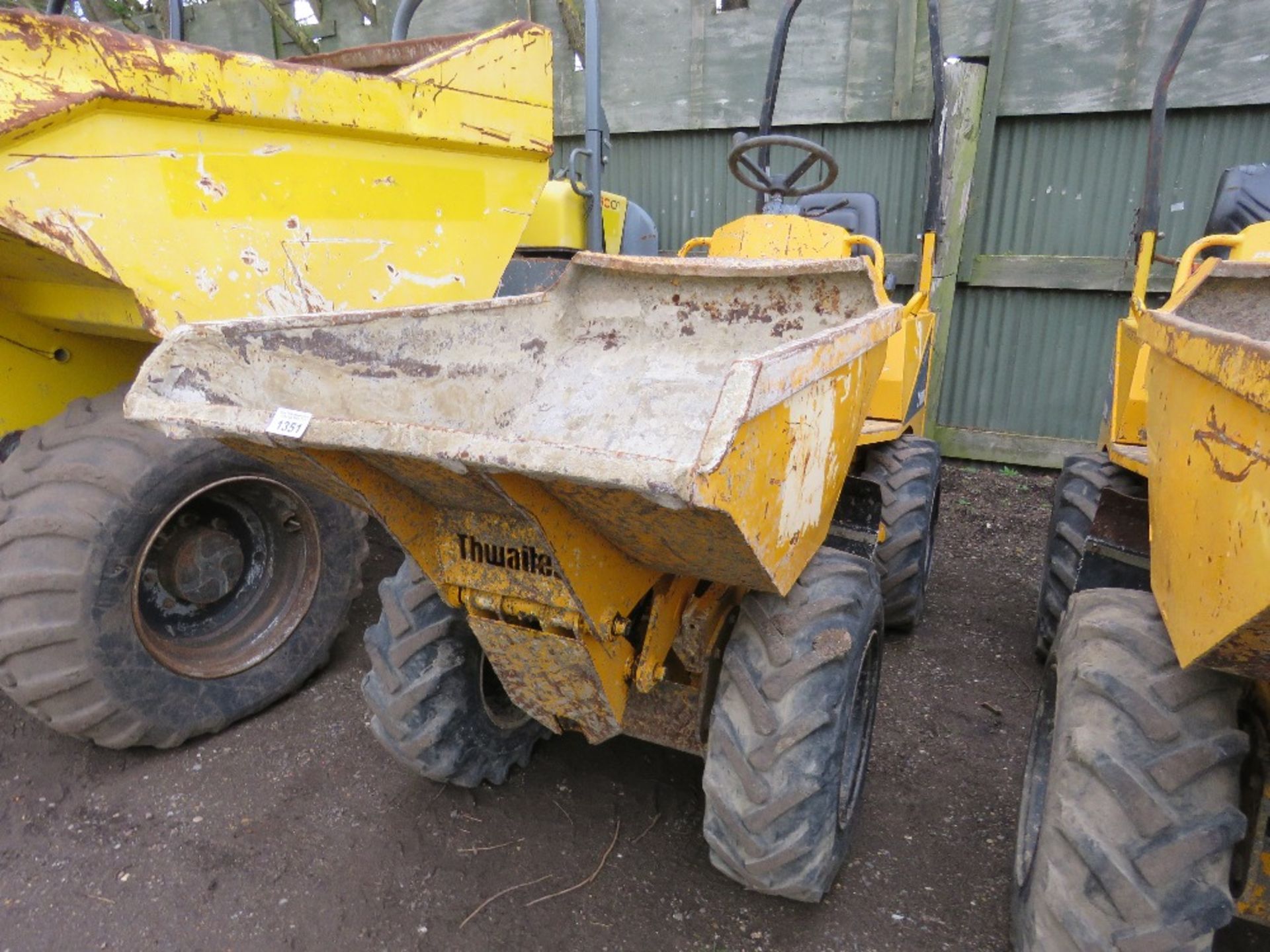 THWAITES 1 TONNE HIGH TIP DUMPER, YEAR 2004. 2776 REC HOURS. SN: SLCMZ01ZZ402A5433. - Image 2 of 8