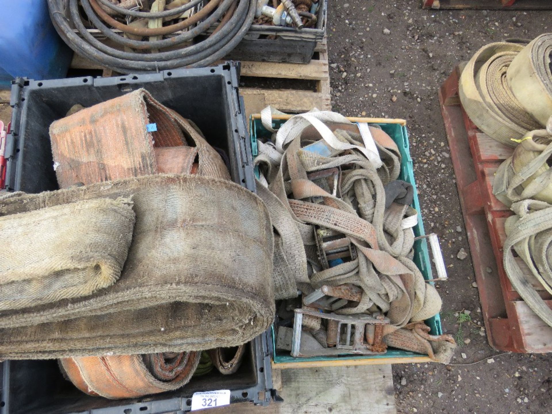 PALLET OF LIFTING SLINGS AND STRAPS, UNTESTED. - Image 2 of 3
