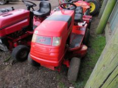 COUNTAX HYDROSTATIC K15 RIDE ON MOWER. WHEN TESTED WAS SEEN TO RUN, DRIVE AND MOWERS DRIVE ENGAGED B