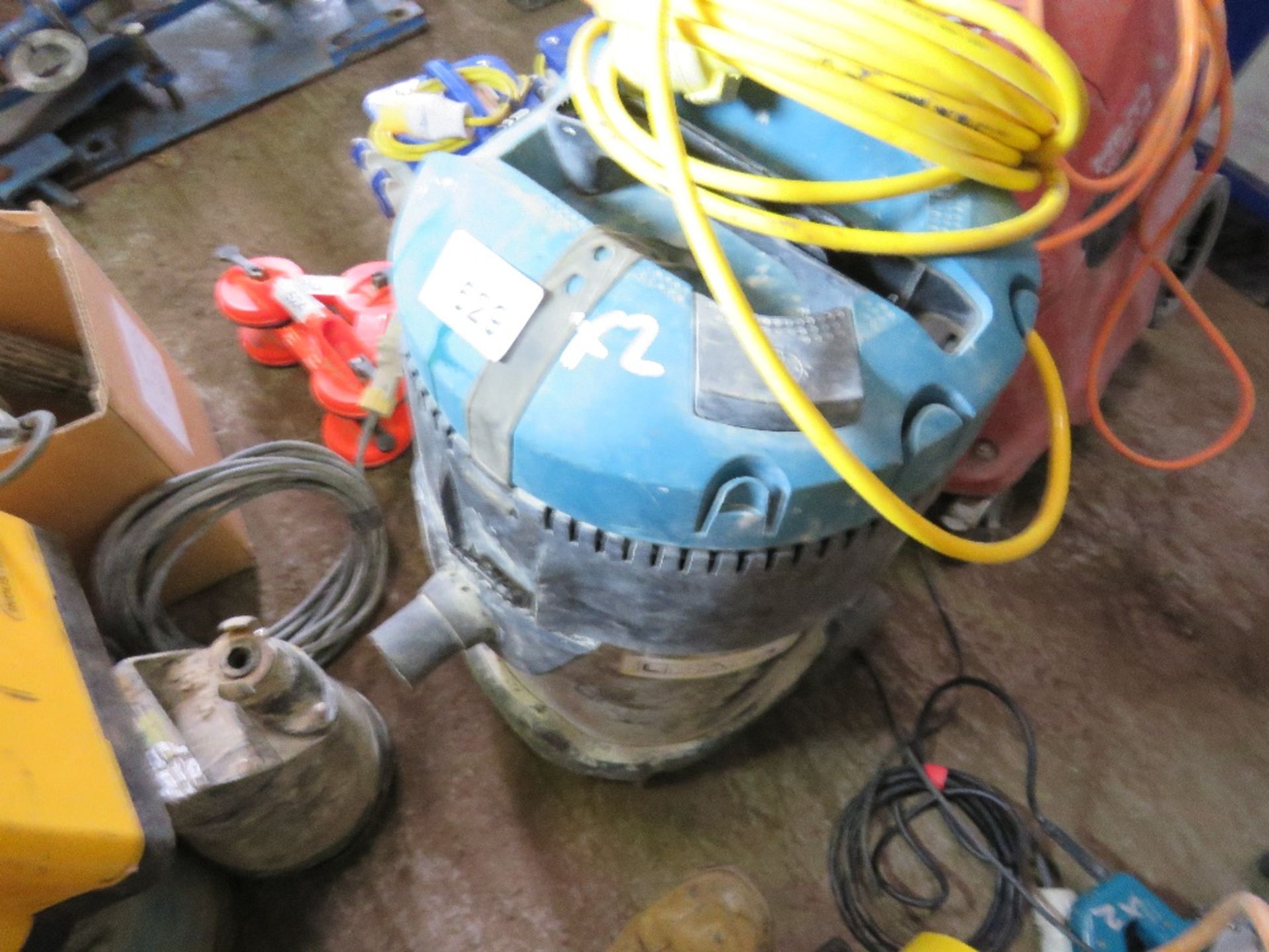 2 X VACUUM UNITS. UNTESTED, CONDITION UNKNOWN. - Image 3 of 3