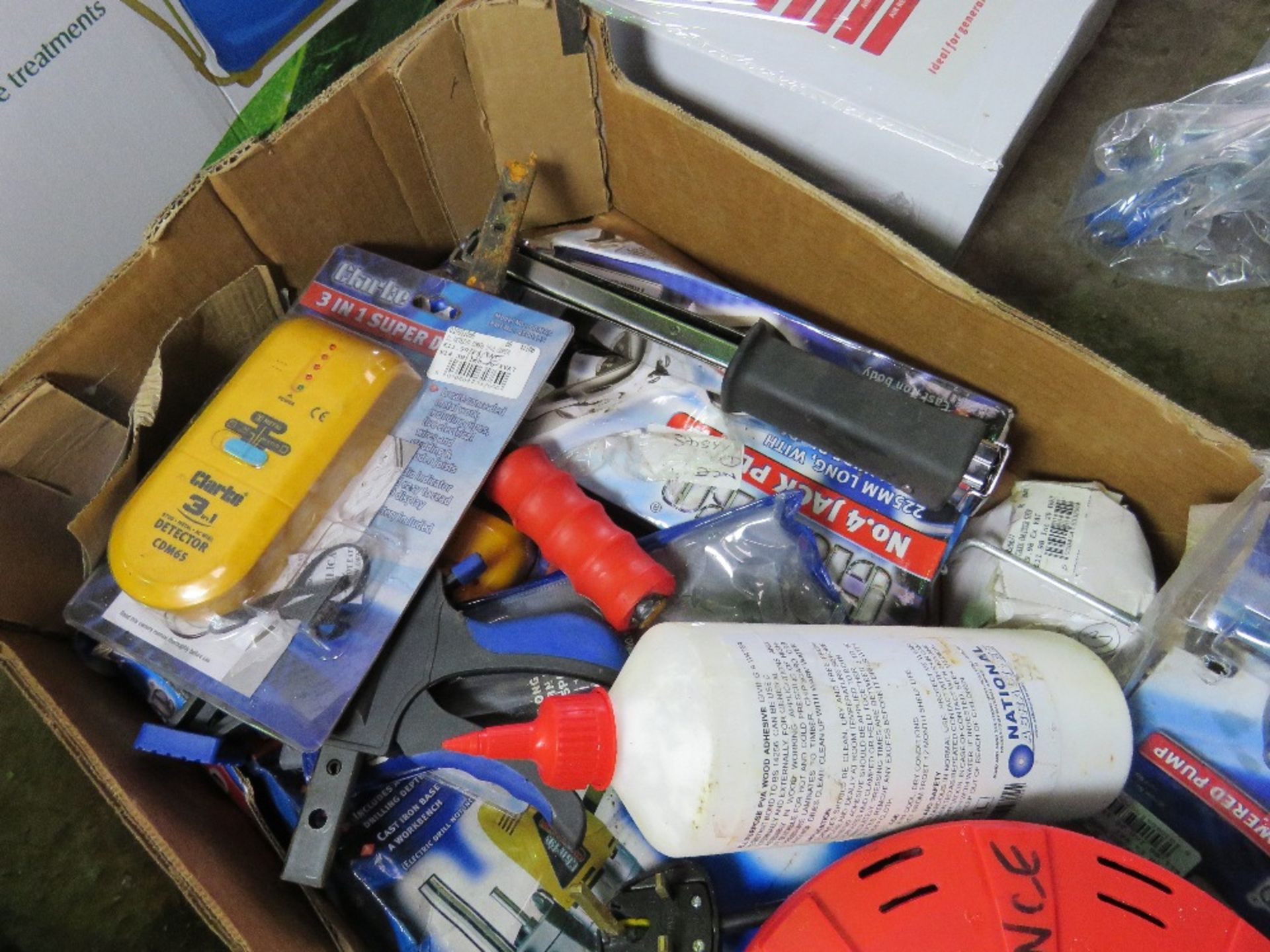 BOX OF MIXED SUNDRIES. - Image 2 of 3