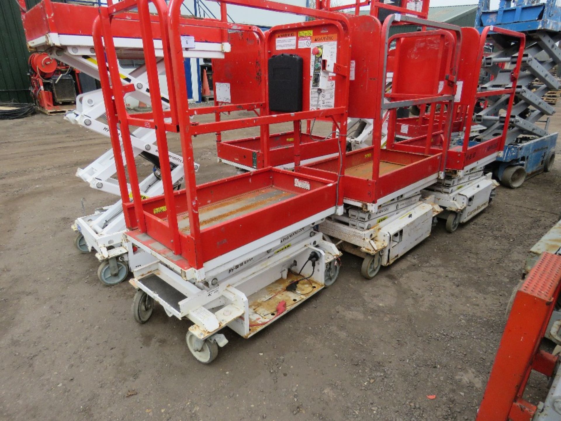 HYBRID HB830 SCISSOR LIFT ACCESS PLATFORM, 14FT MAX WORKING HEIGHT. SN:E0510111. UNTESTED, CONDITION