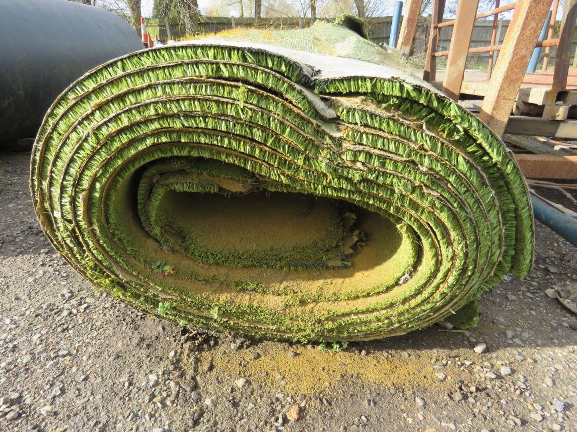 ROLL OF ASTRO TURF/UNDERLAY SHEET, 7FT WIDE APPROX. - Image 2 of 2