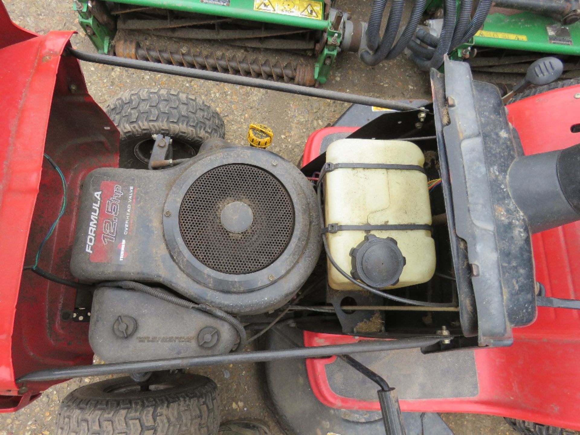 MTD RS125/96 RIDE ON MOWER. UNTESTED. - Image 3 of 3