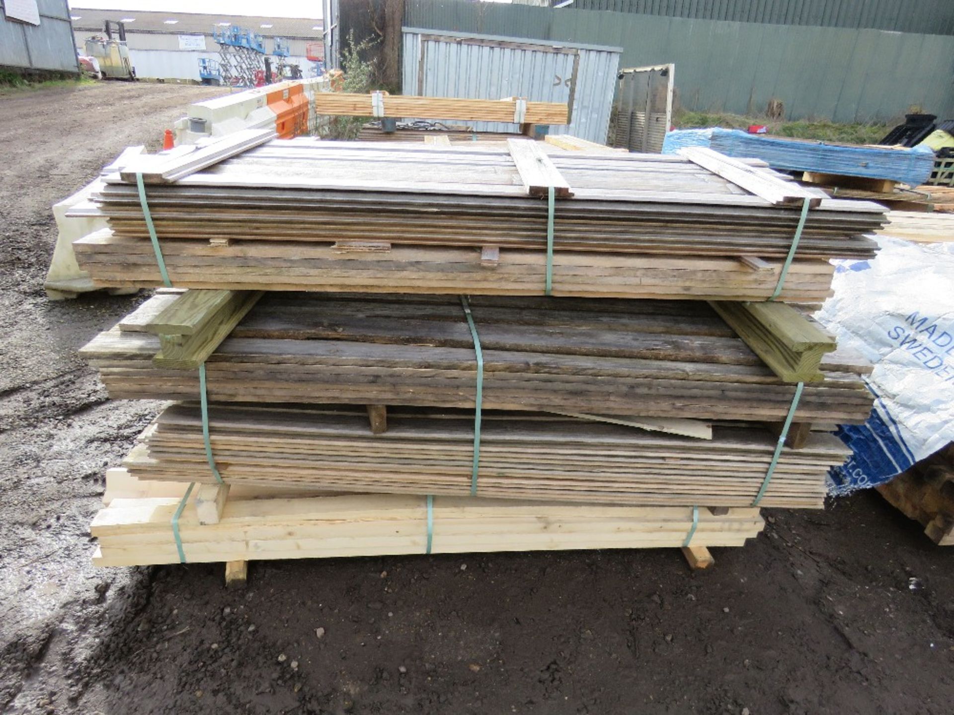 STACK OF ASSORTED SHIPLAP AND FLAT CLADDING TIMBER BOARDS 1.75-1.84M APPROX.