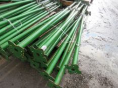 20 X ACROW TYPE SUPPORT PROPS, LITTLE USED, 2.6M CLOSED - 4M EXTENDED LENGTH.