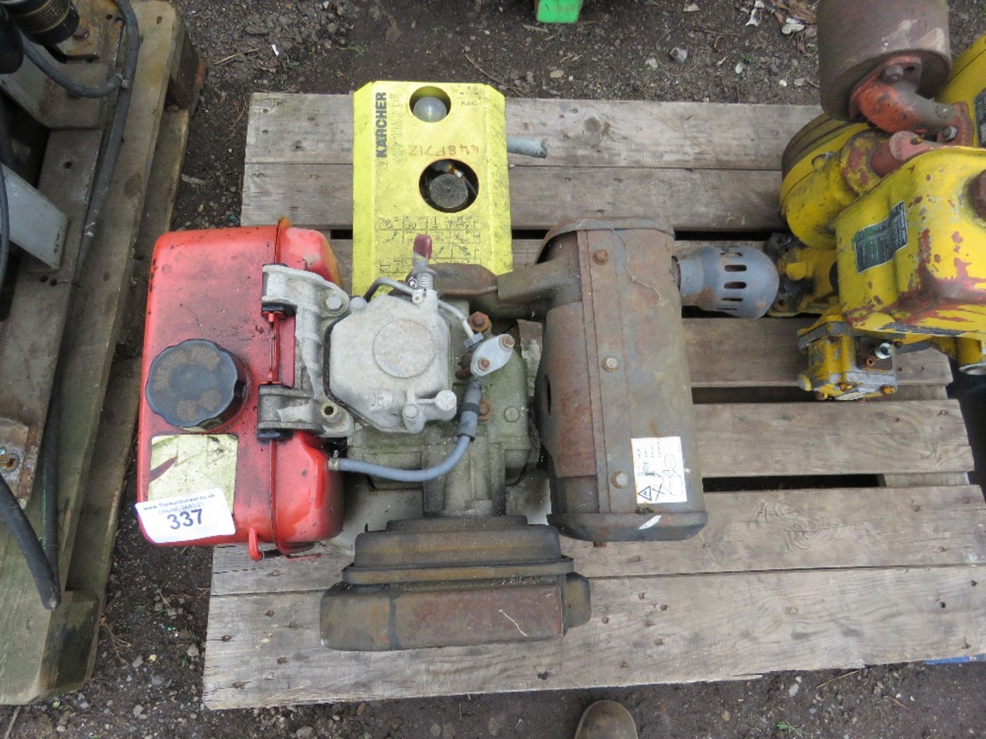 YANMAR SINGLE CYLINDER DIESEL ENGINE WITH KARCHER WASHER PUMP HEAD ATTACHED.