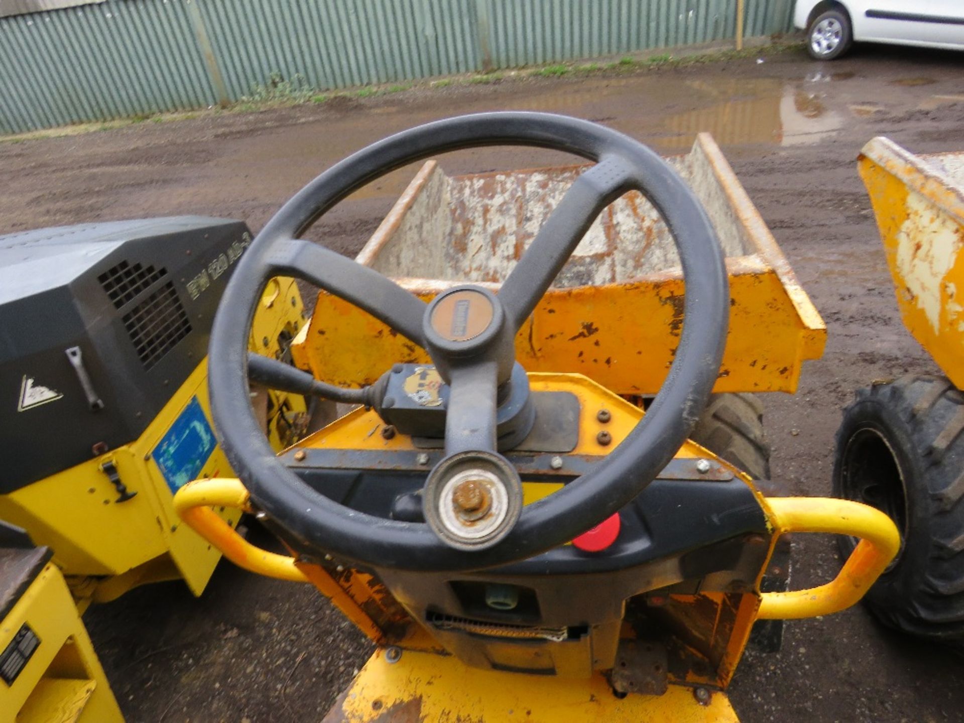 THWAITES 1 TONNE HIGH TIP DUMPER, YEAR 2005. 2384 REC HOURS. SN: SLCMZ01ZZ502A6262. - Image 6 of 8