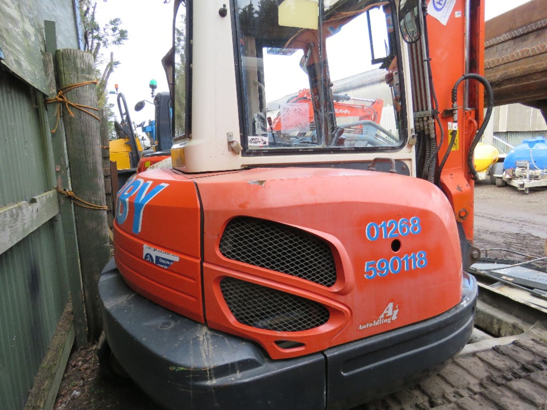KUBOTA KX161-3a 5 TONNE RUBBER TRACKED EXCAVATOR, YEAR 2007 . SHOWING 718 REC HOURS??. CAB GUARDS. - Image 7 of 13
