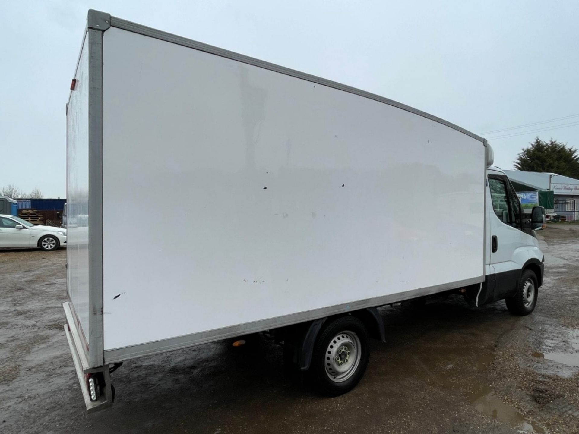 IVECO CONTROLLED TEMPERATURE DELIVERY BOX VAN REG:BW15 OKA. AUTOMATIC GEARBOX. WITH V5. 108,526 REC - Image 16 of 19