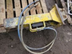 HYDRAULIC BREAKER FOR 1.5 TONNE MACHINE. WAS SEEN TO WORK WHEN TESTED. NO VAT ON HAMMER PRICE